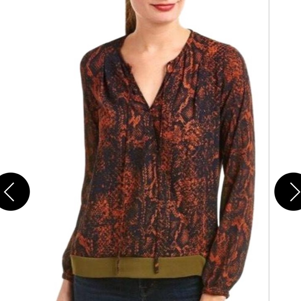 Cabi snakeskin top size XS